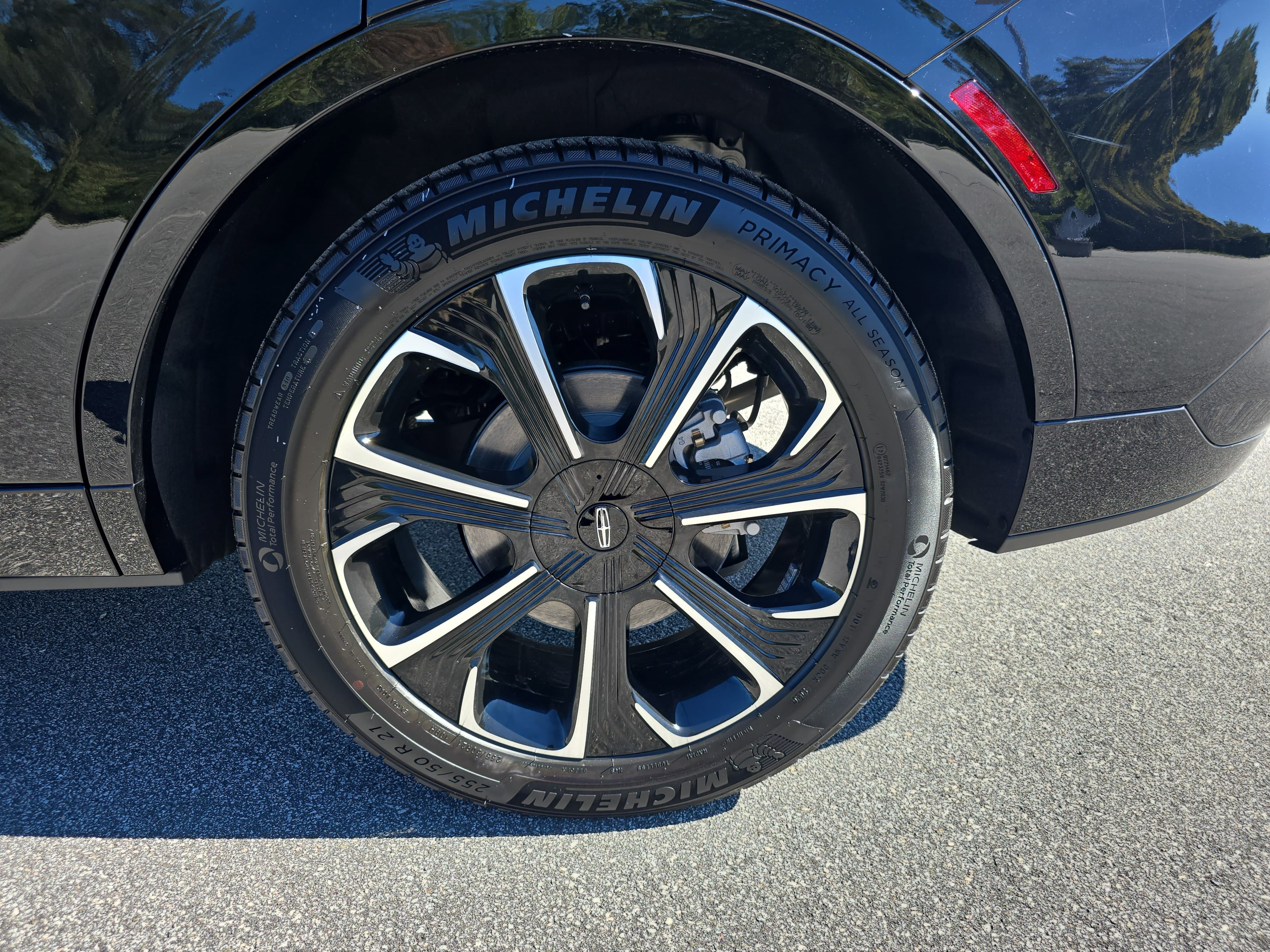 New 2026 Lincoln Nautilus Reserve AWD/4WD image 33