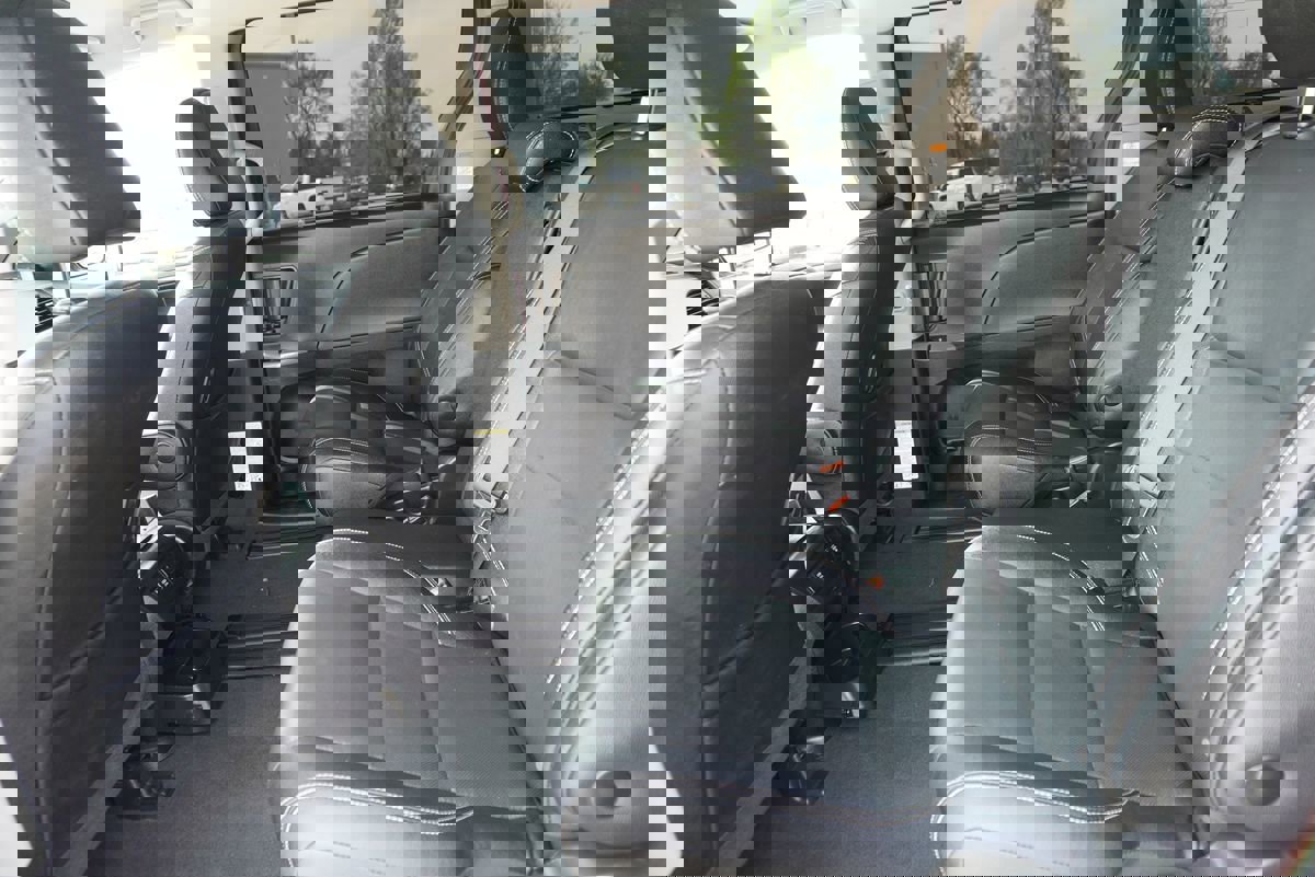 Used 2020 Toyota Sienna SE image 16