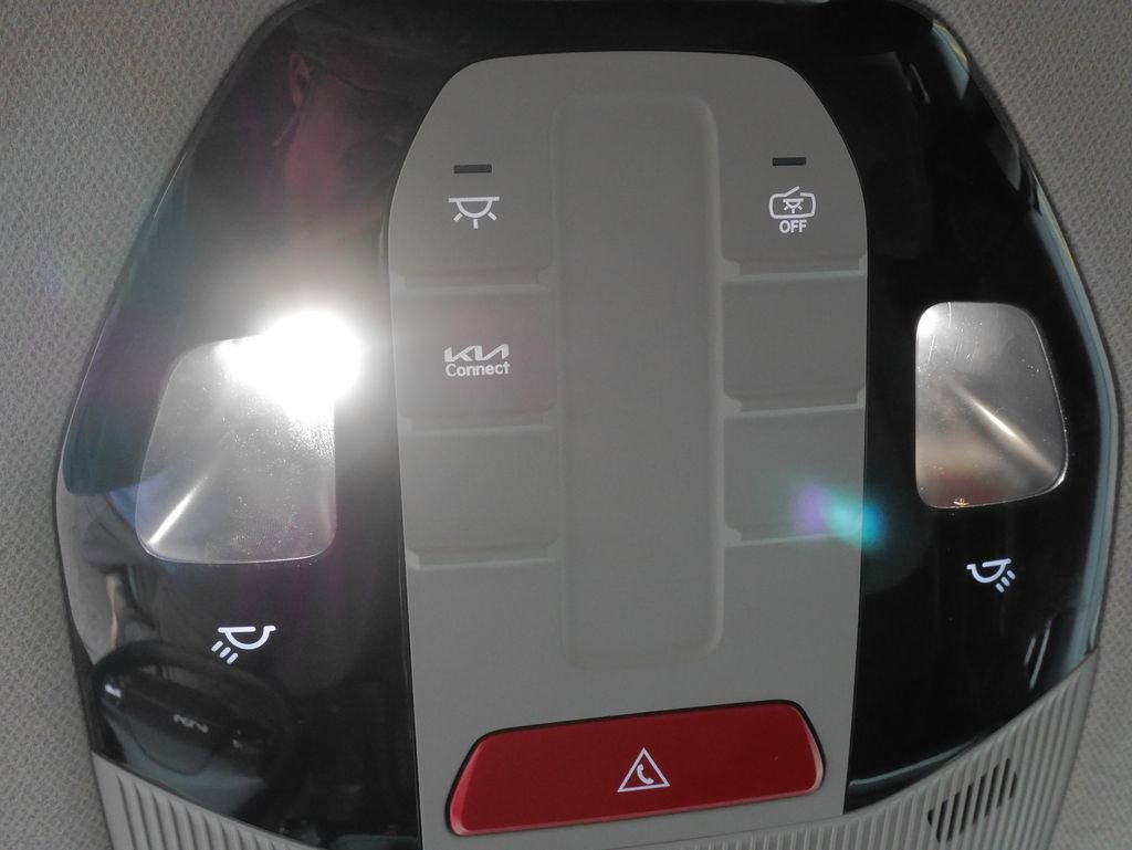 Used 2025 Kia K4 LXS image 30