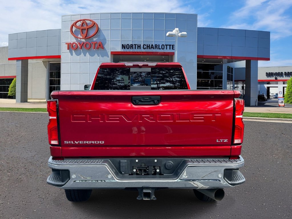 Used 2024 Chevrolet Silverado 2500 LTZ w/ LTZ Plus Package AWD/4WD image 7