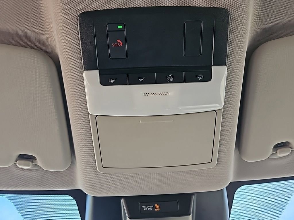 Used 2023 Nissan Rogue SV image 26