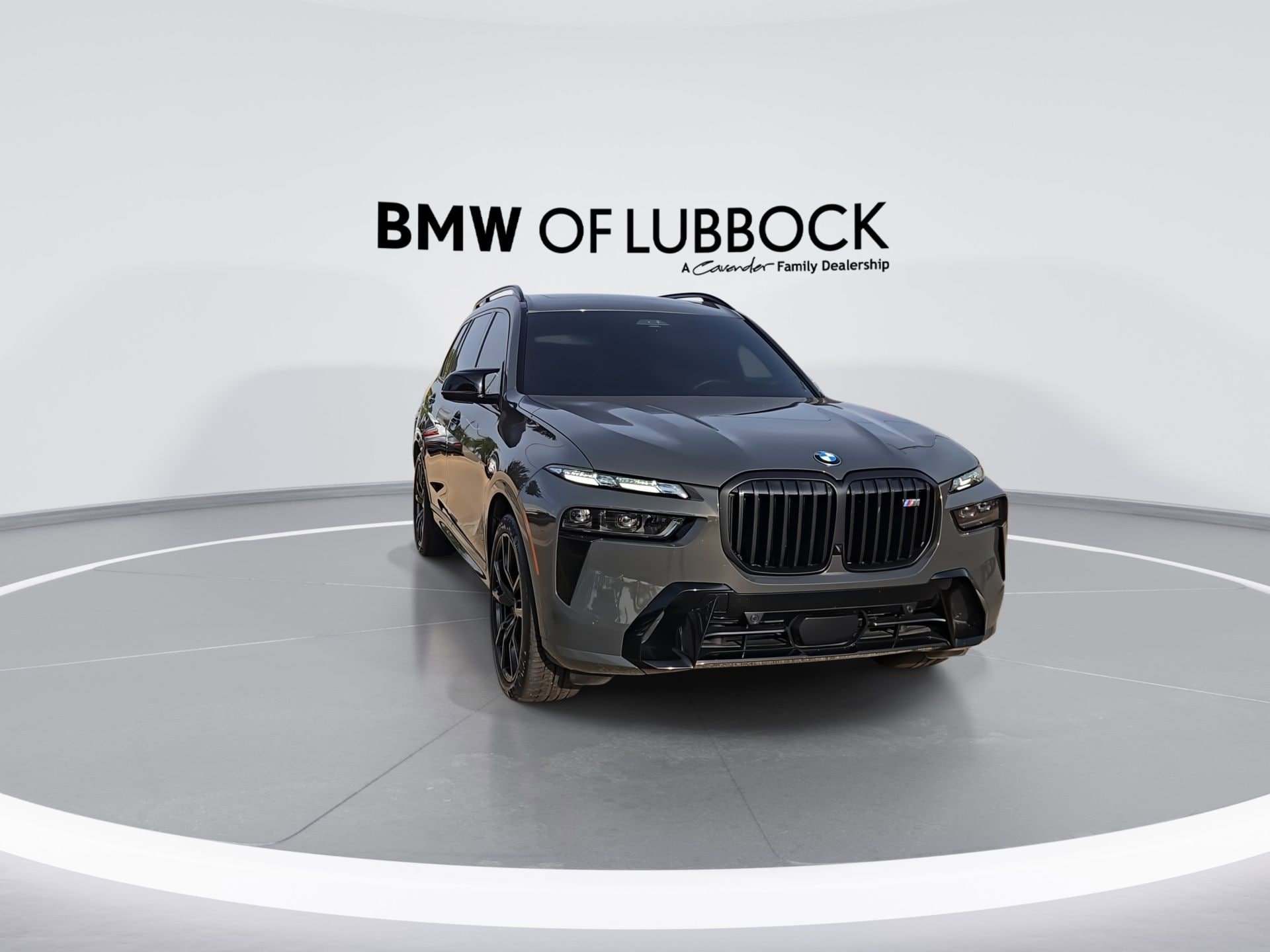 Used 2025 BMW X7 M60i image 2