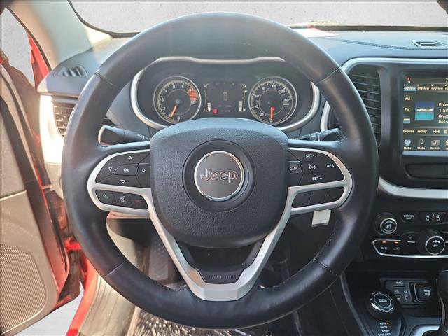 Used 2017 Jeep Cherokee Latitude w/ True North Edition AWD/4WD image 13