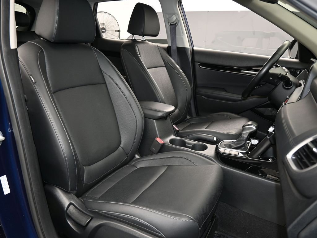 Used 2024 Kia Seltos EX image 40