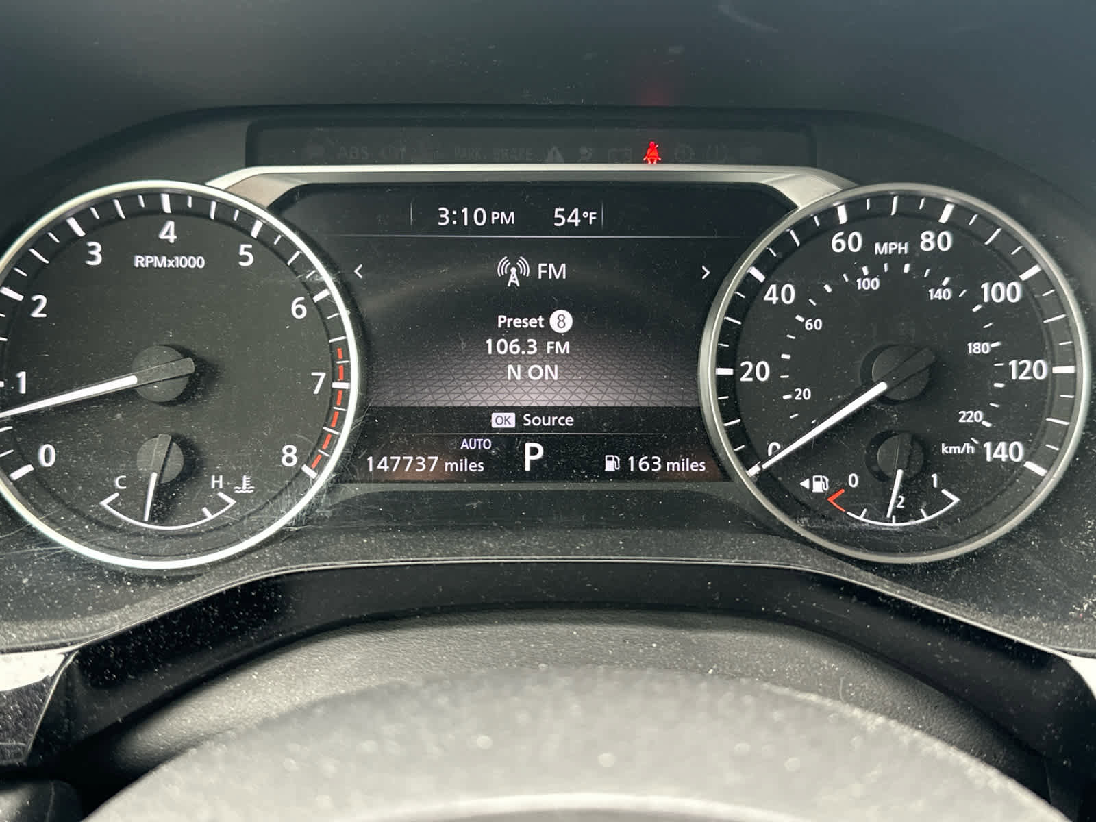 Used 2022 Nissan Pathfinder SV image 1