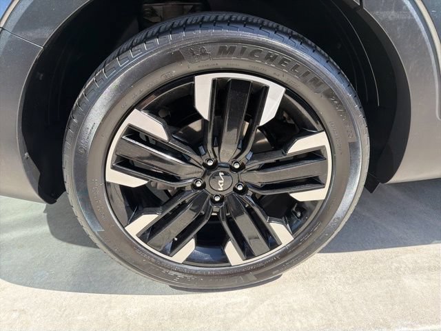 Used 2024 Kia Telluride SX Prestige w/ Towing Package AWD/4WD image 32