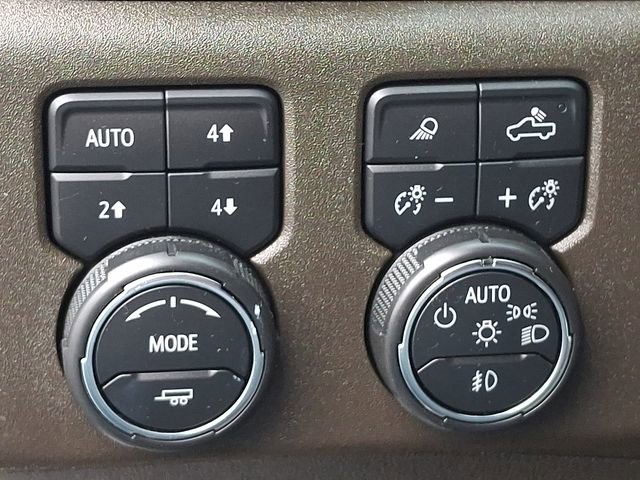 Used 2024 Chevrolet Silverado 2500 LTZ w/ LTZ Plus Package image 24