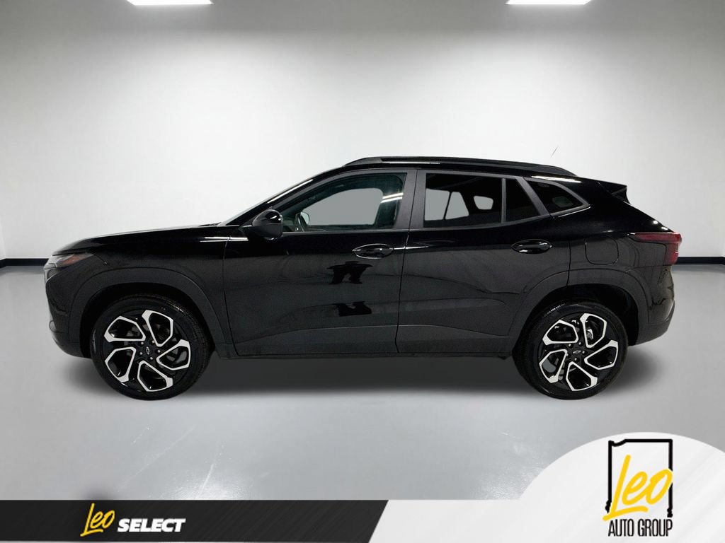Used 2024 Chevrolet Trax RS FWD image 11