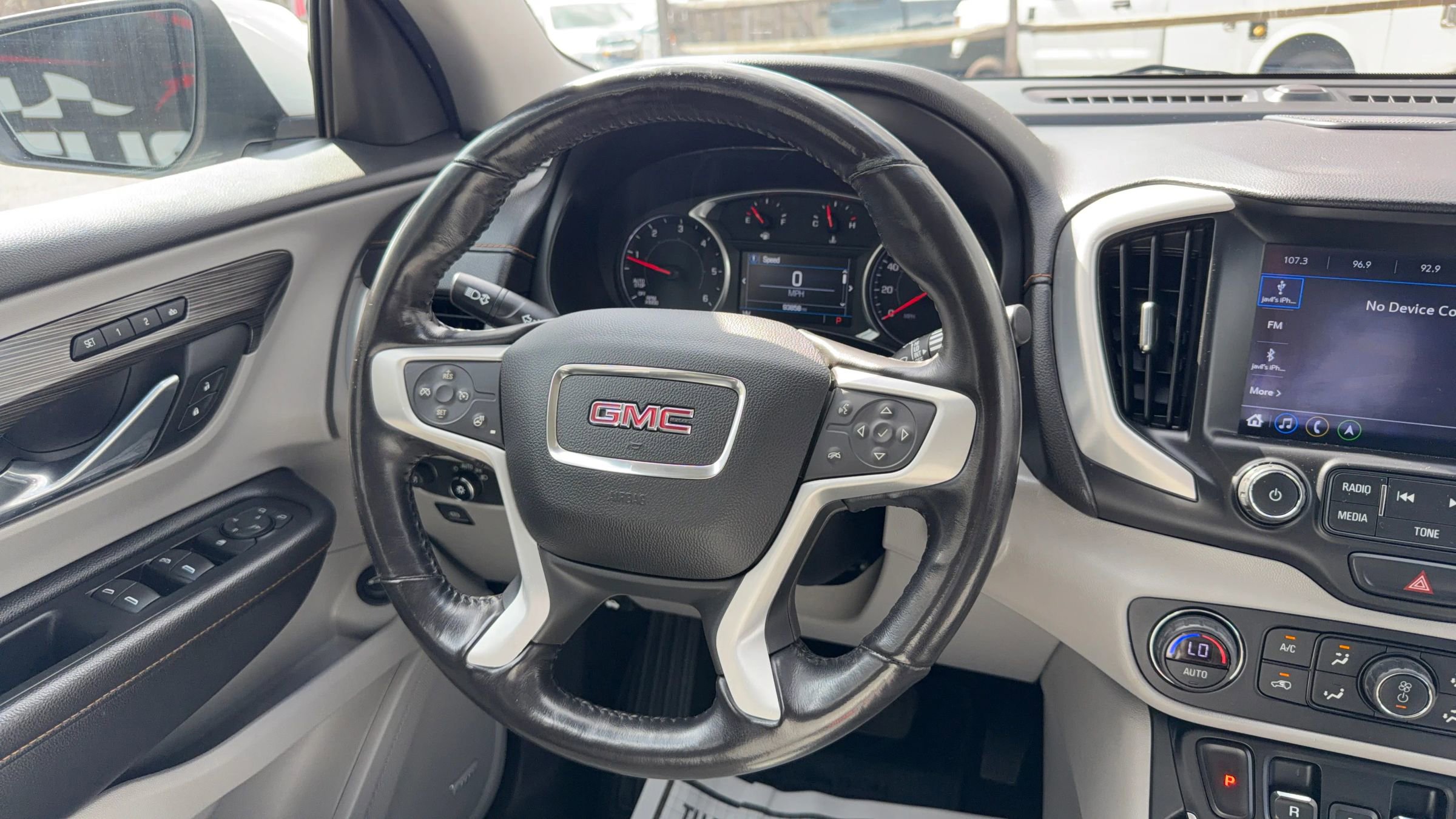 Used 2018 GMC Terrain SLT w/ Infotainment Package II image 25