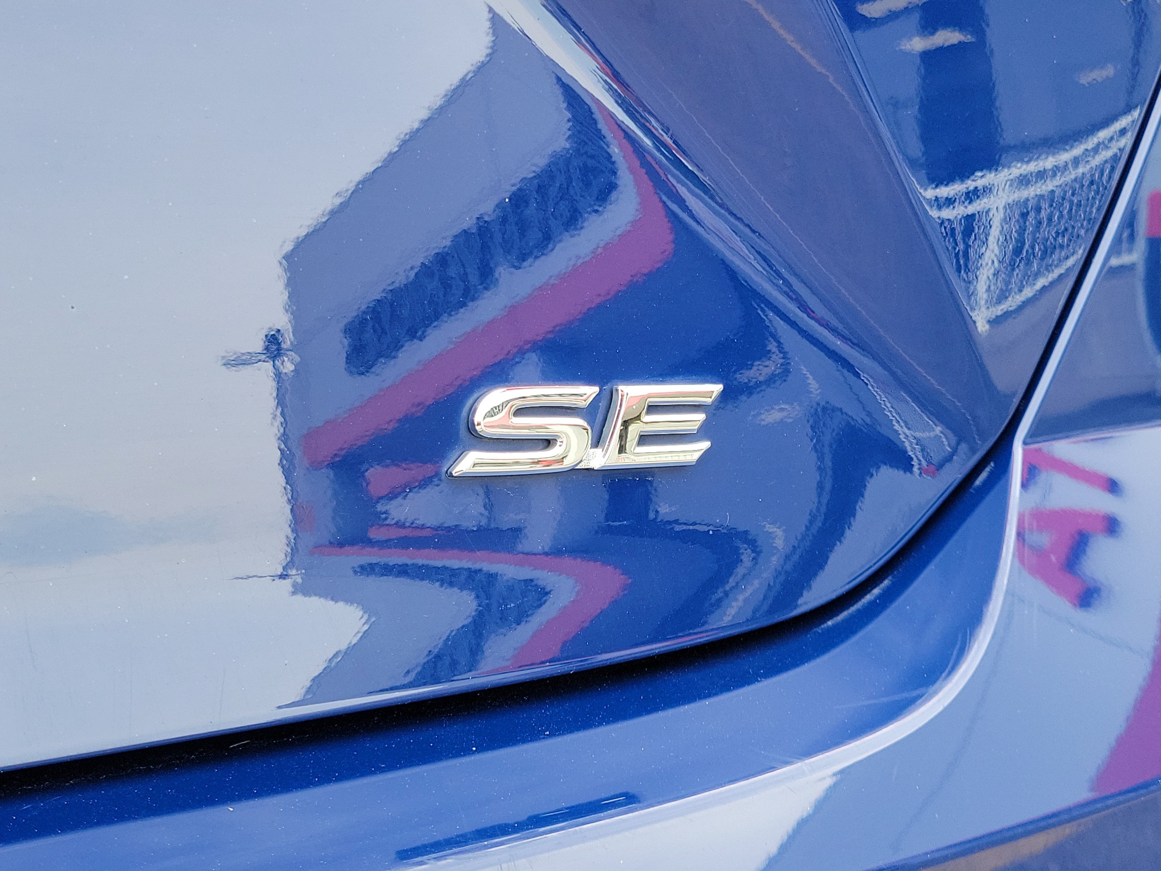 Used 2025 Toyota Camry SE FWD image 7