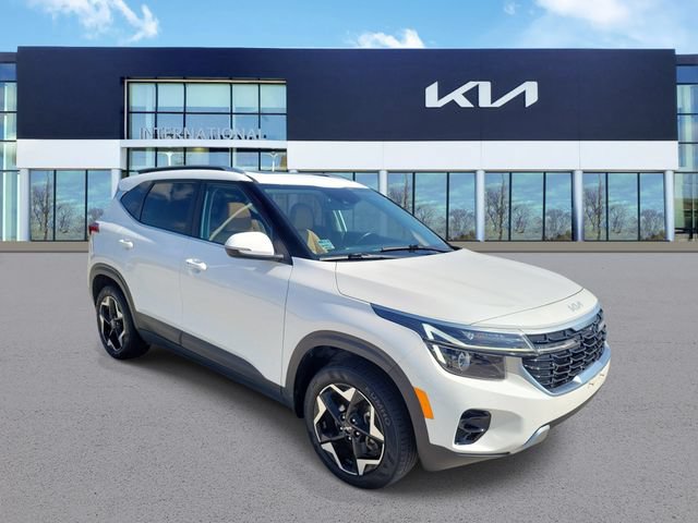 Used 2024 Kia Seltos EX AWD/4WD image 2
