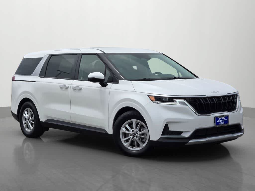 Used 2024 Kia Carnival LX FWD image 7