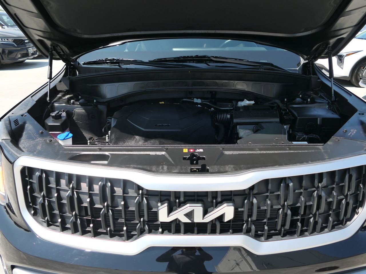Used 2024 Kia Telluride EX w/ EX Captain's Chair Package FWD image 30