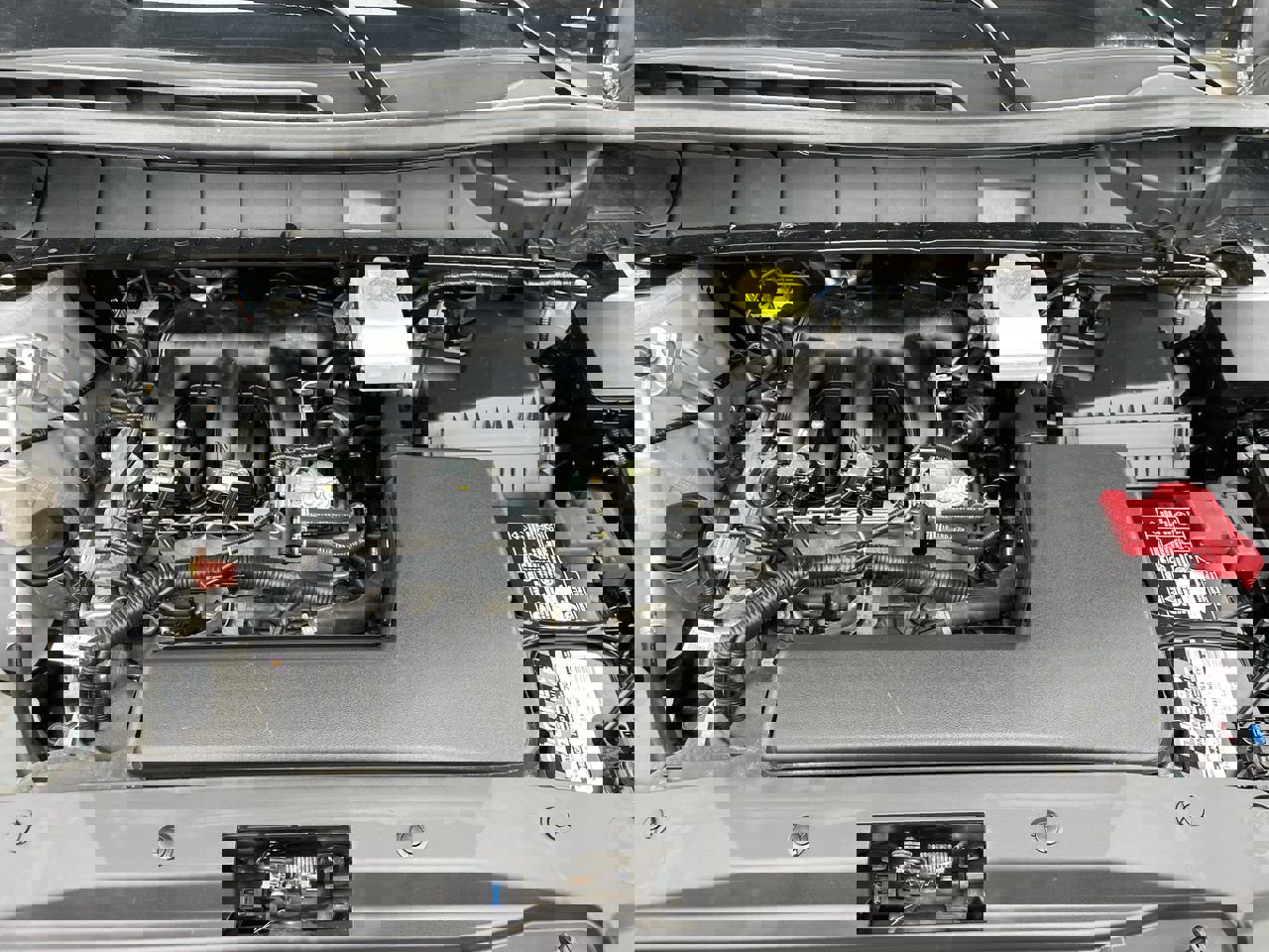 Used 2025 Nissan Pathfinder SV image 11