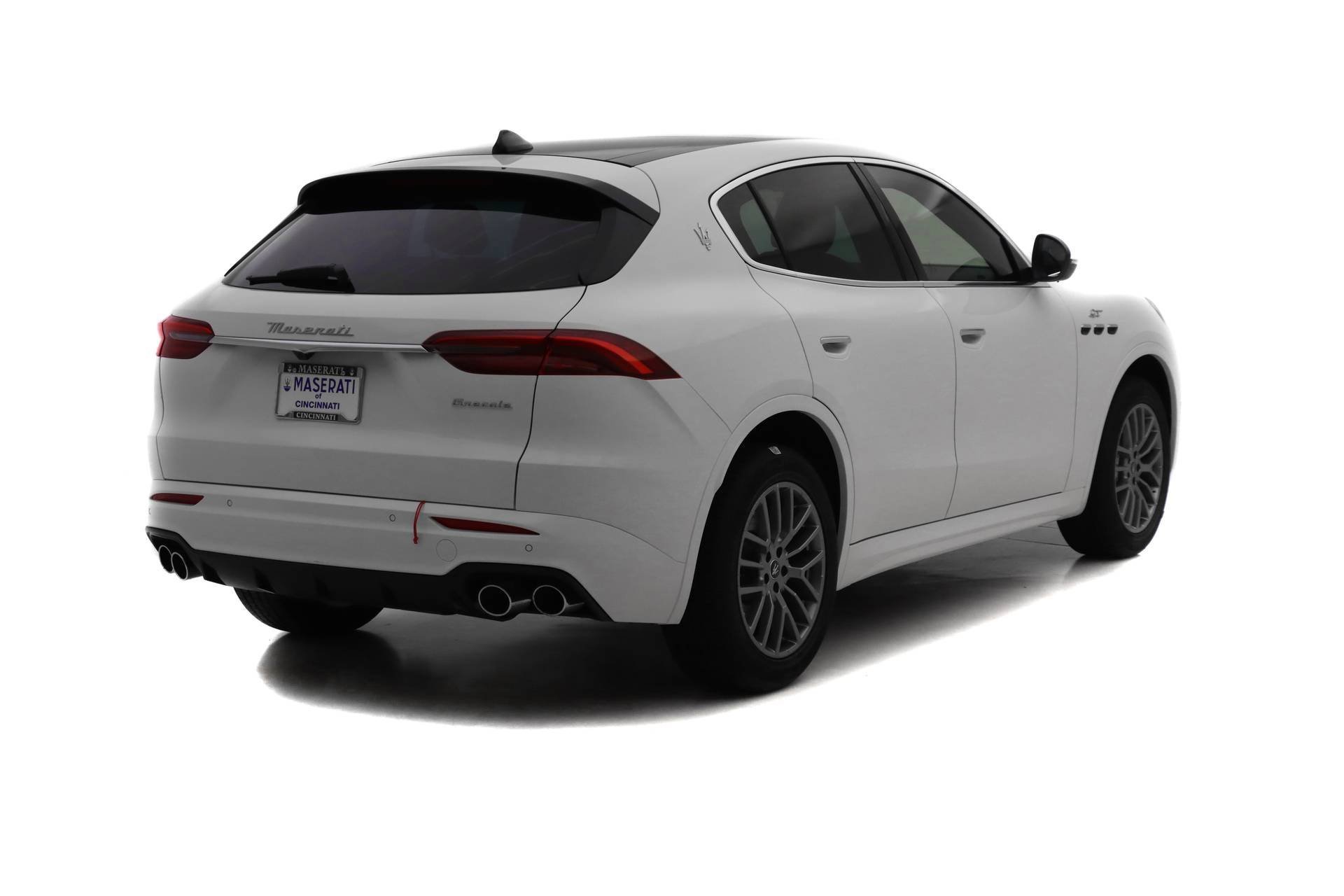 New 2024 Maserati Grecale GT image 4