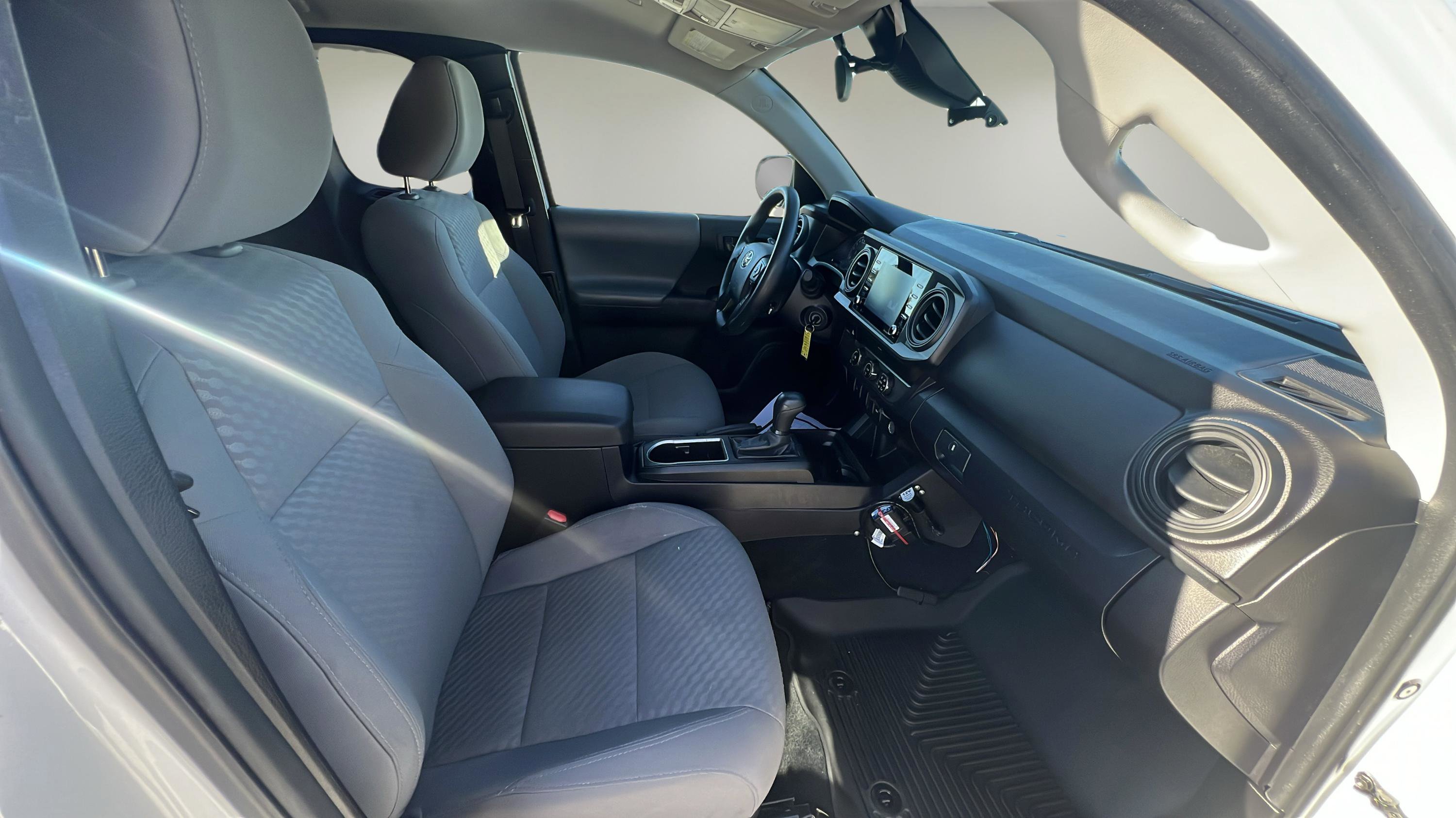 Used 2023 Toyota Tacoma SR image 13