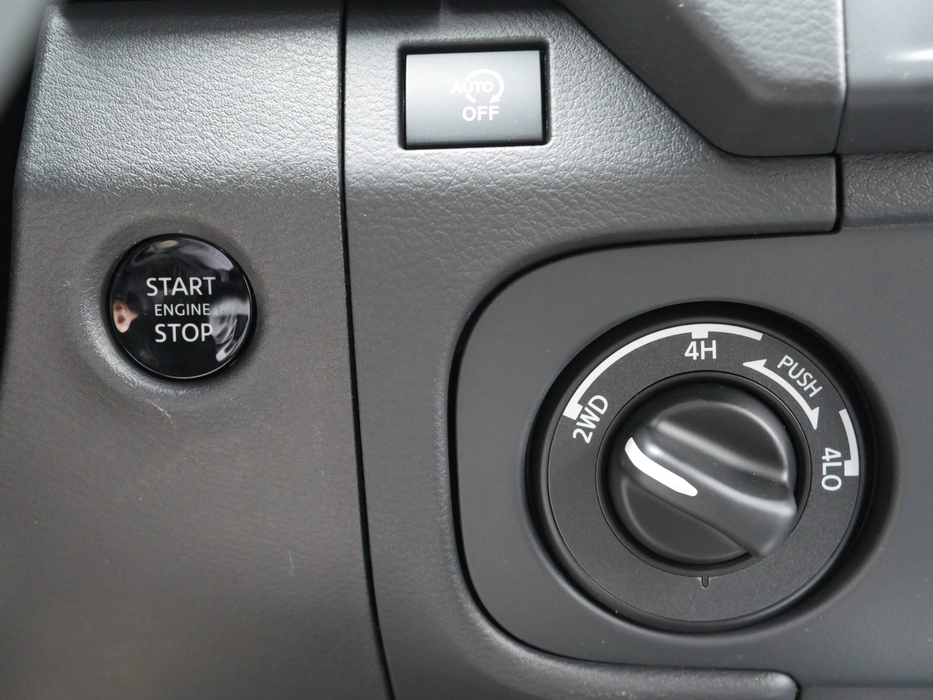 New 2026 Nissan Frontier SV AWD/4WD image 8