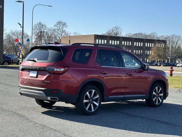 Used 2023 Honda Pilot Touring image 5