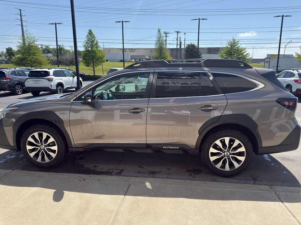 Used 2024 Subaru Outback Limited AWD/4WD image 6