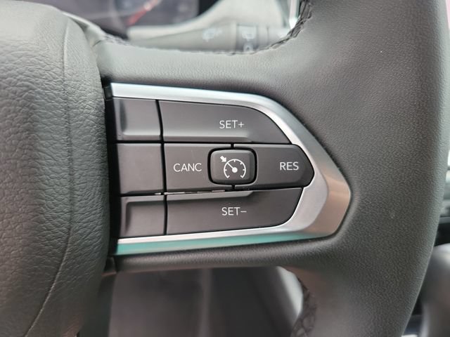 Used 2024 Jeep Compass Latitude AWD/4WD image 28