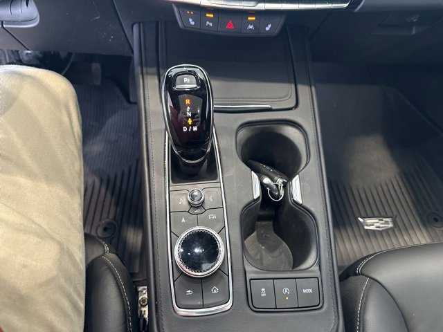 Used 2024 Cadillac XT4 Premium Luxury image 13