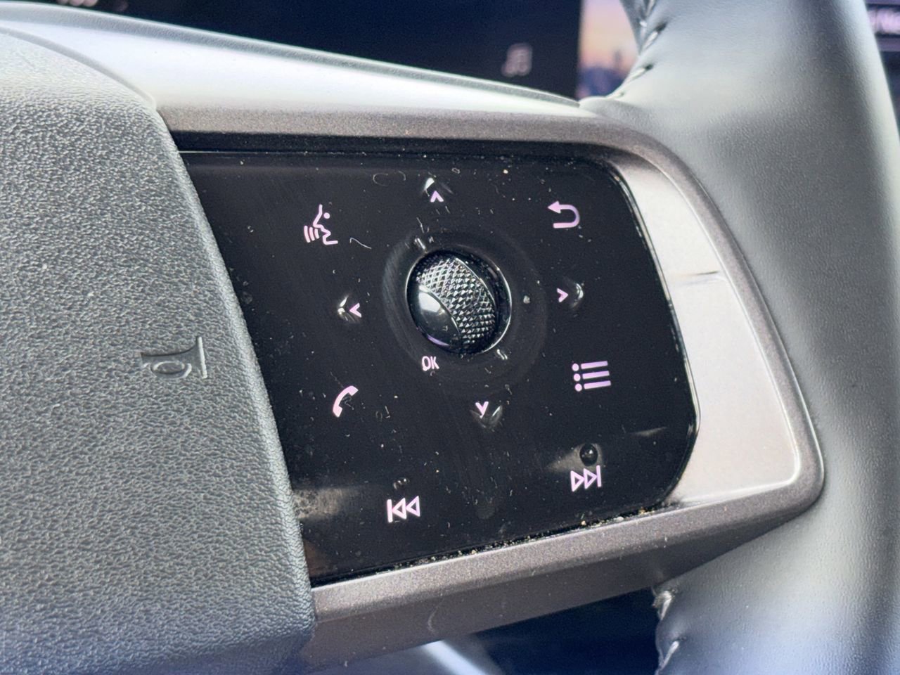 Certified 2025 Nissan Murano SV FWD image 27