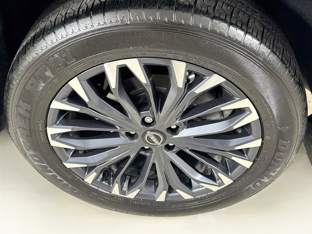 Used 2024 Nissan Rogue Platinum w/ Platinum Premium Package FWD image 40