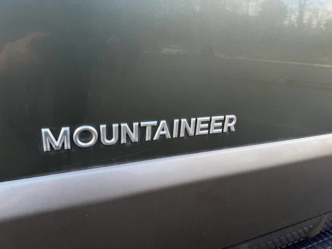 Used 2002 Mercury Mountaineer AWD image 6