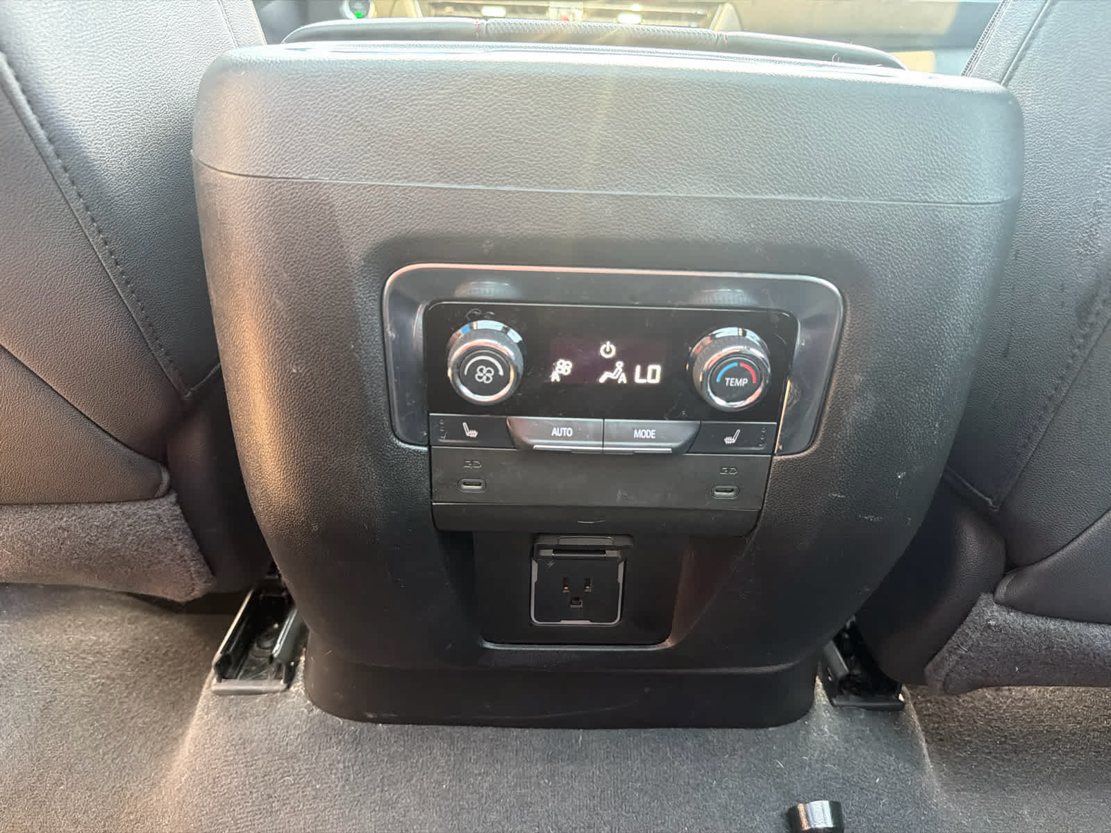 Used 2025 Chevrolet Tahoe RST w/ RST Capability Package AWD/4WD image 27