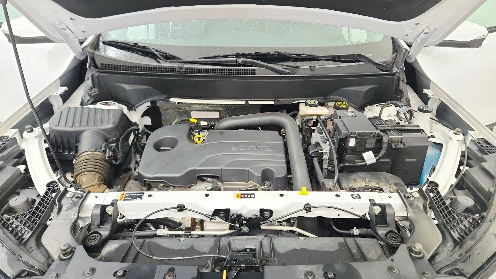Used 2024 GMC Terrain SLE w/ Driver Convenience Package FWD image 39