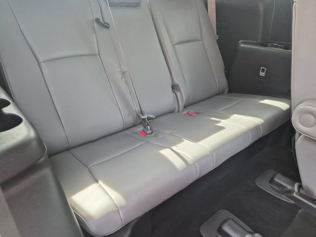 Used 2021 Toyota Highlander Platinum AWD/4WD image 19