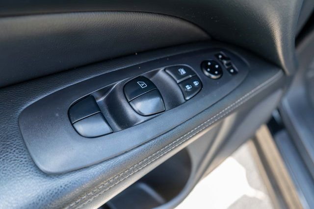 Used 2019 Nissan Pathfinder S AWD/4WD image 20