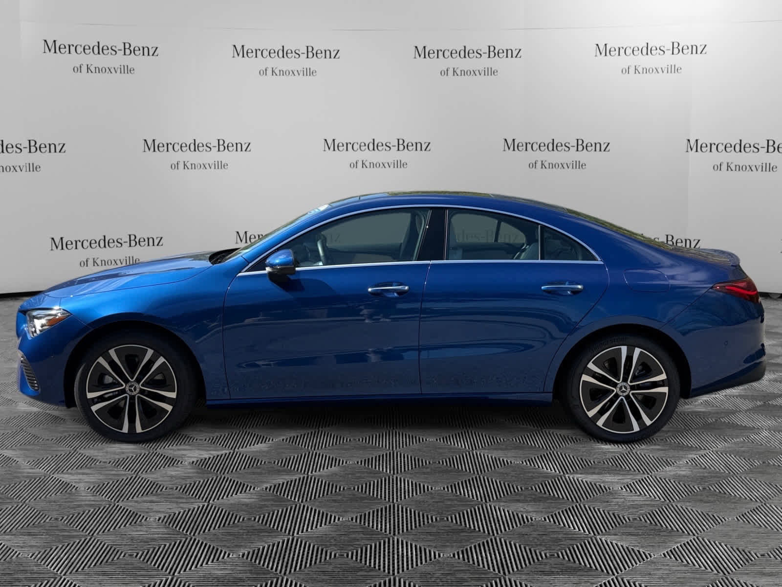 Used 2025 Mercedes-Benz CLA 250 4MATIC image 2