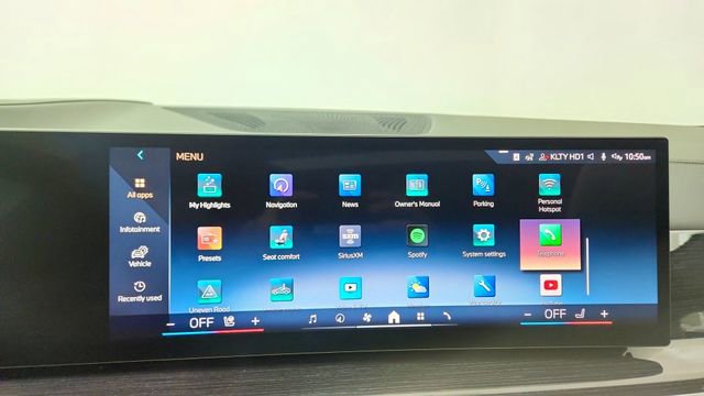 Used 2026 BMW X6 xDrive40i w/ Climate Comfort Package image 51