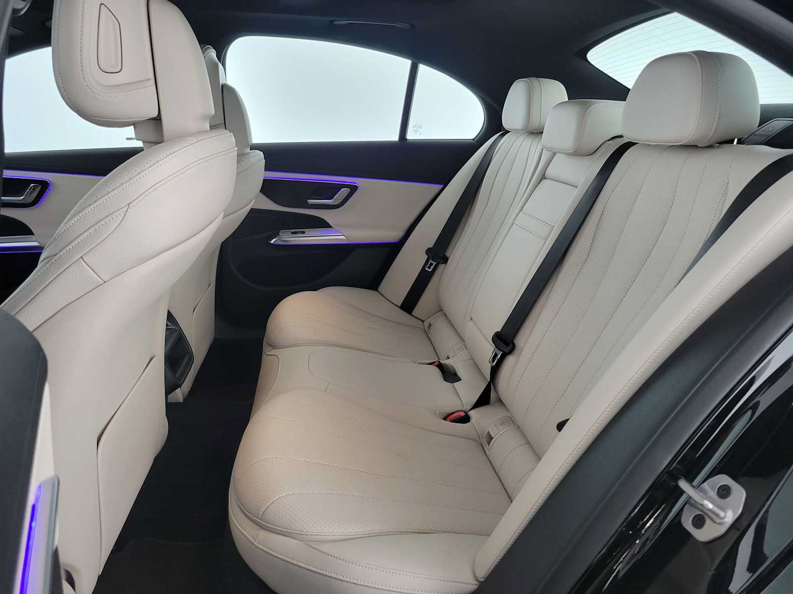 Used 2025 Mercedes-Benz E 350 Sedan image 15
