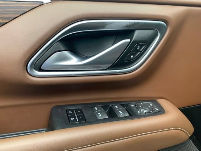 Used 2024 Chevrolet Tahoe High Country w/ Advanced Technology Package AWD/4WD image 24