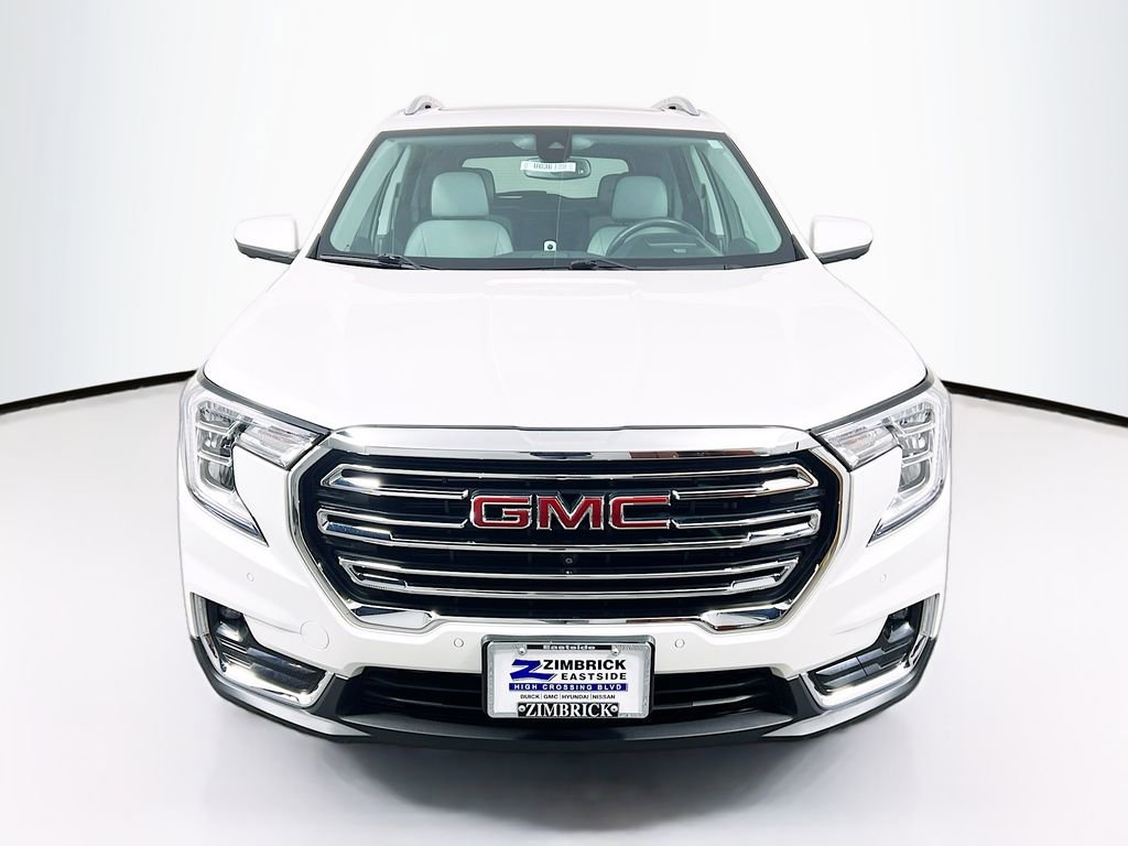 Certified 2022 GMC Terrain SLT w/ Infotainment Package II image 2