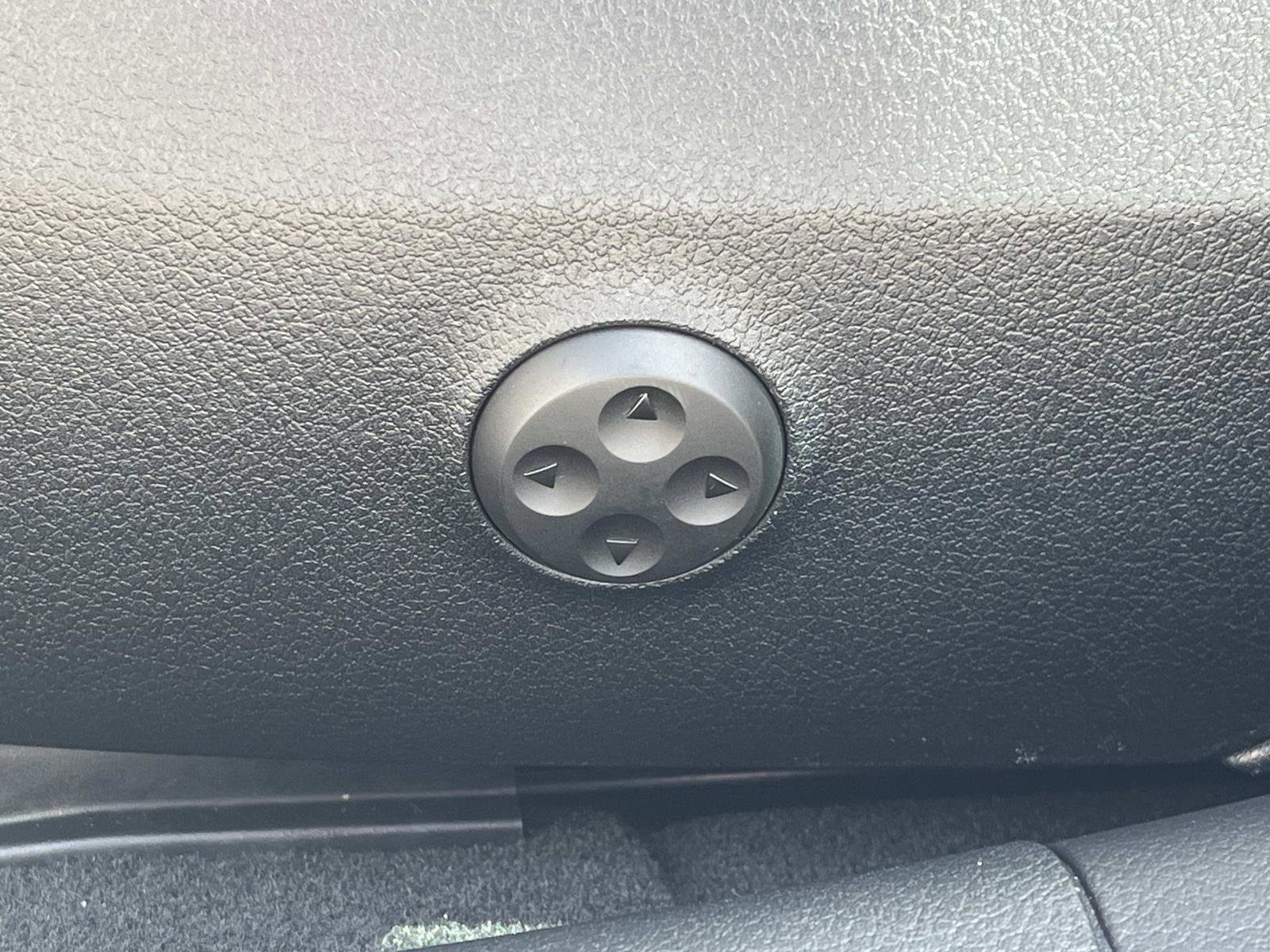 Certified 2025 Mercedes-Benz C 300 Sedan image 23