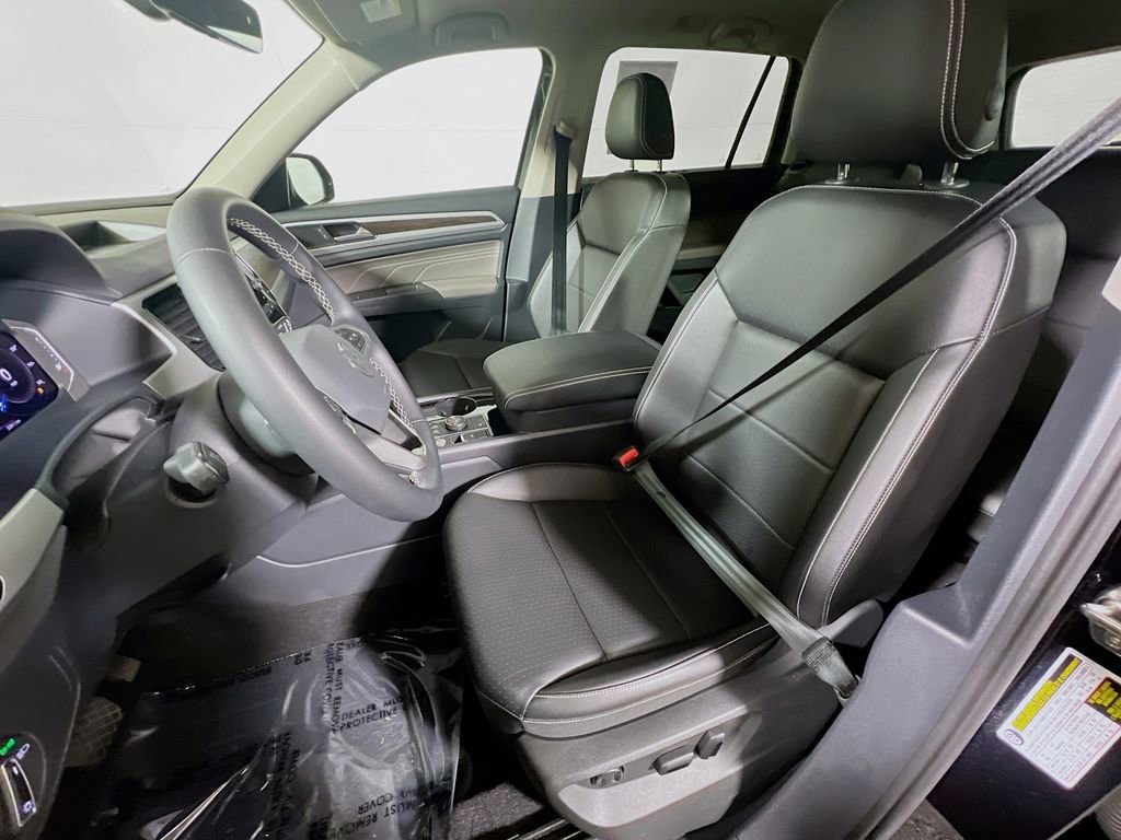 Used 2023 Volkswagen Atlas SE w/ Panoramic Sunroof Package image 18