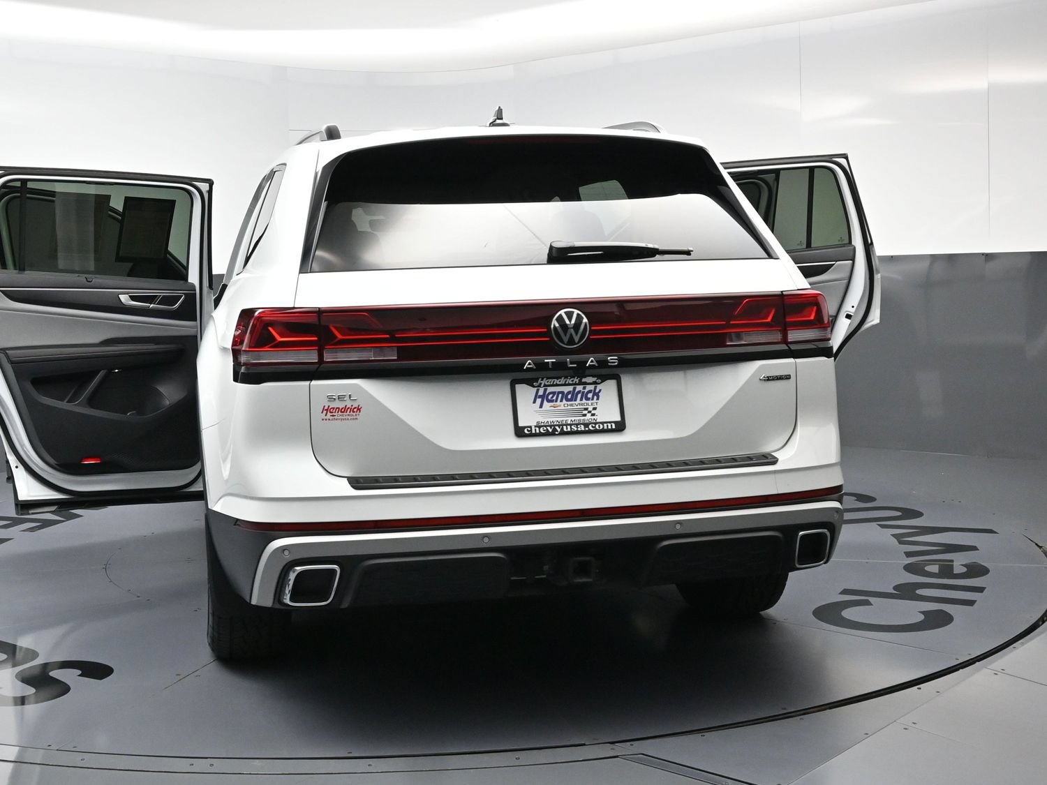 Used 2024 Volkswagen Atlas Peak Edition SEL AWD/4WD image 29