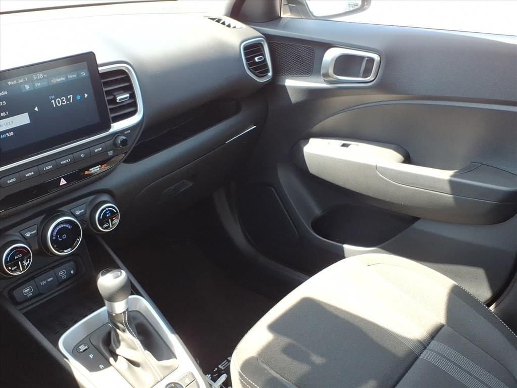 New 2026 Hyundai Venue SEL FWD image 11