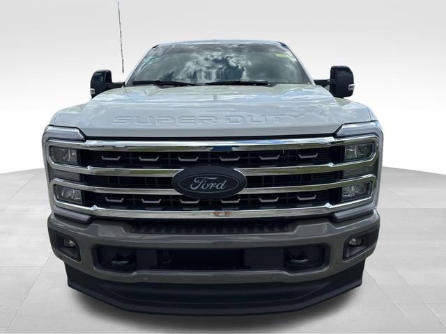 New 2026 Ford F250 King Ranch w/ FX4 Off-Road Package image 2