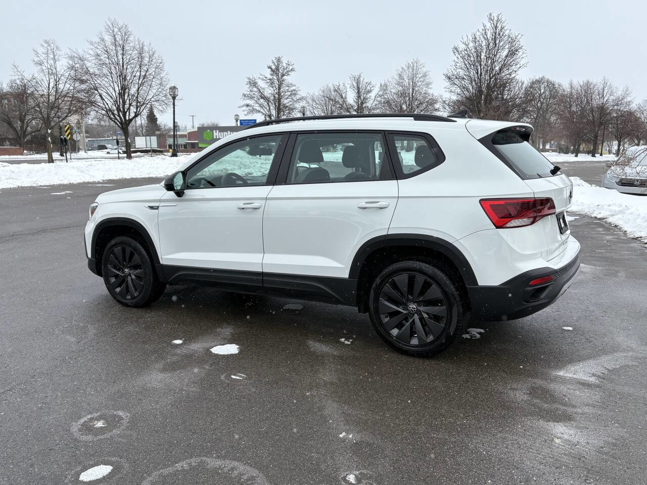 Used 2022 Volkswagen Taos S w/ IQ Drive S Package image 13