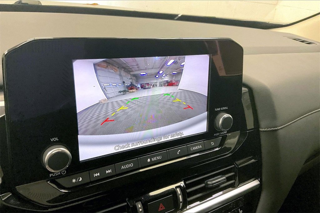 Certified 2025 Nissan Pathfinder SV image 22