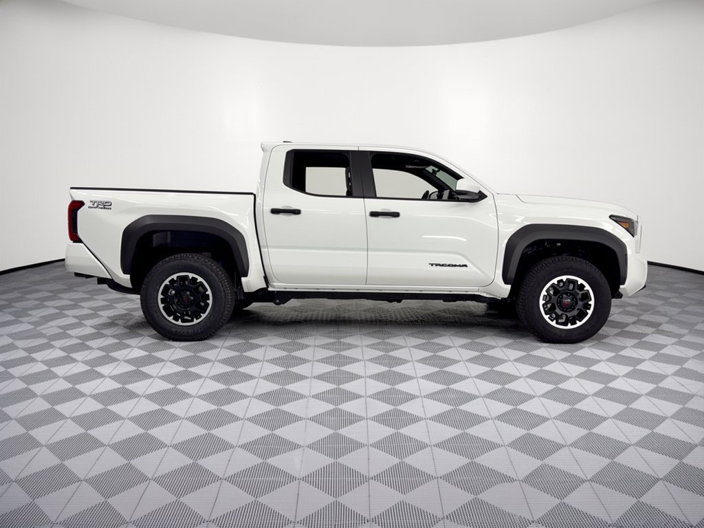 Used 2024 Toyota Tacoma TRD Off-Road AWD/4WD image 8