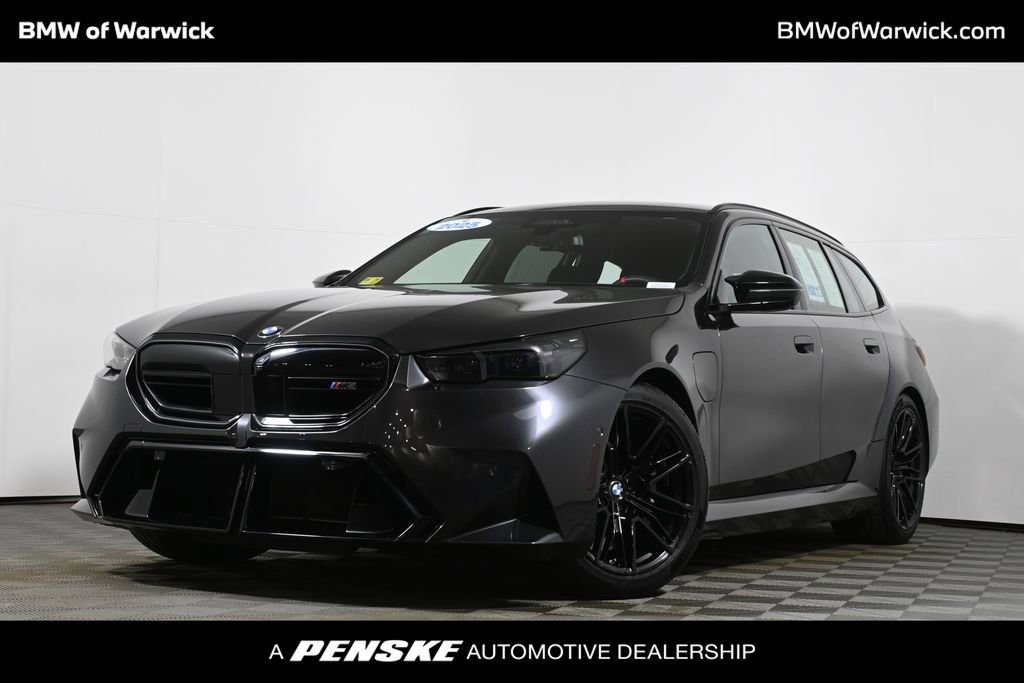 Used 2025 BMW M5 Touring AWD/4WD image 1