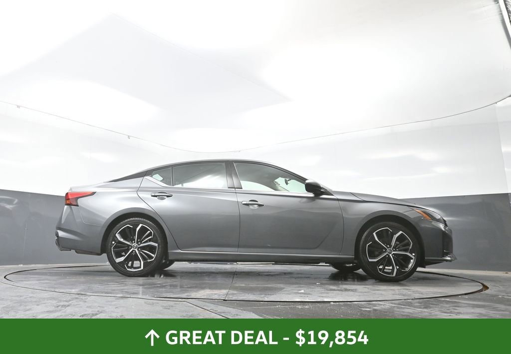 Used 2024 Nissan Altima 2.5 SR image 49