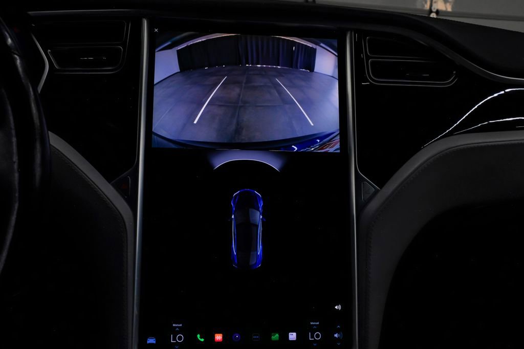 Used 2016 Tesla Model S 70 image 27