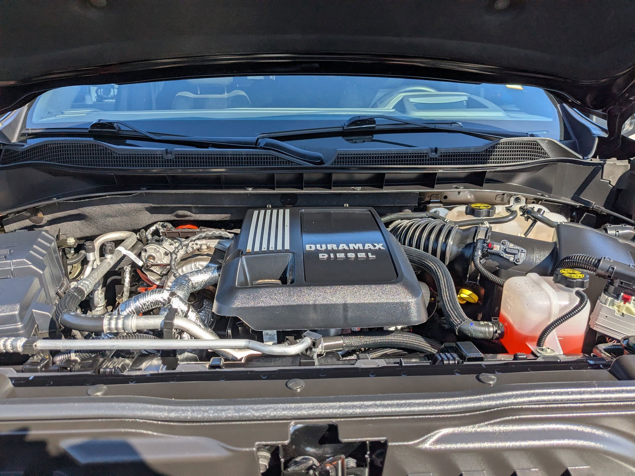 Used 2025 Chevrolet Silverado 1500 ZR2 w/ Technology Package image 29