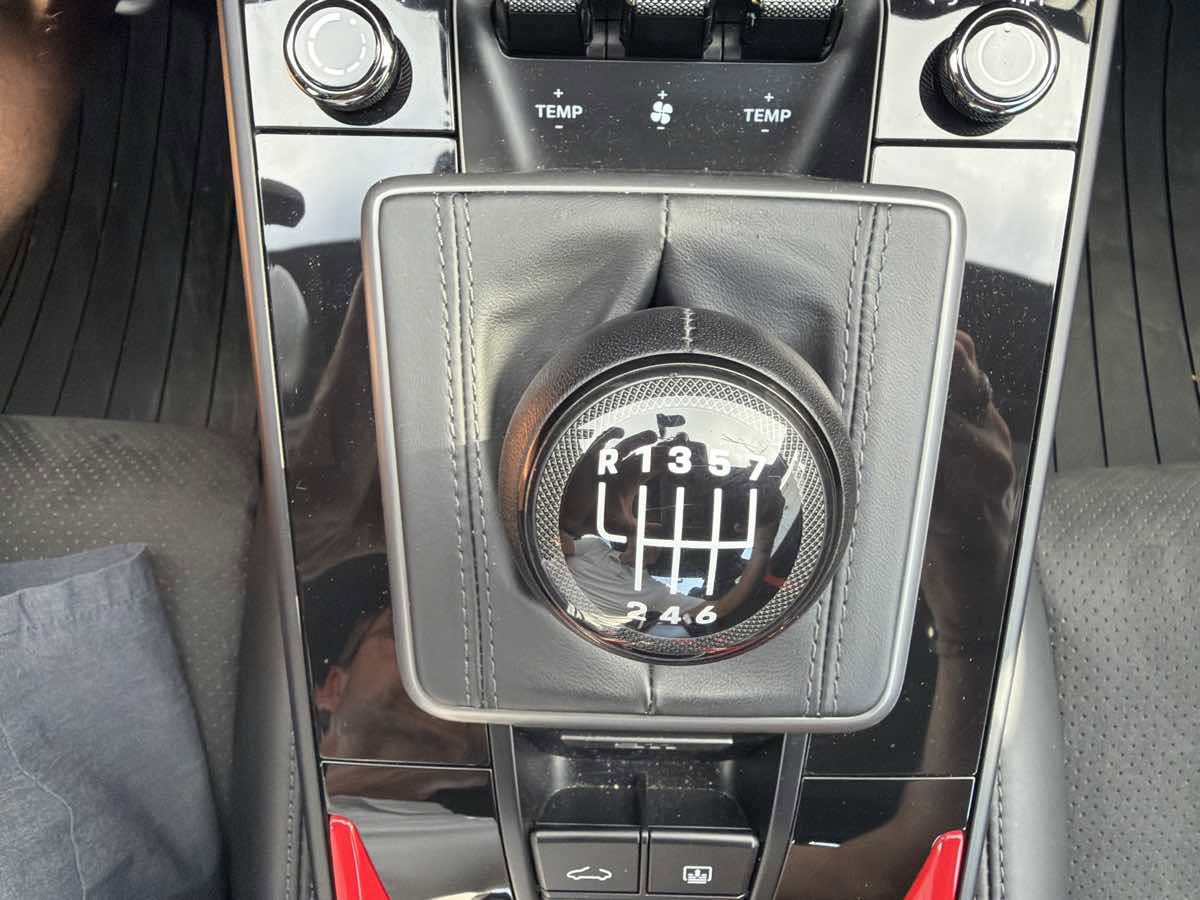 Used 2024 Porsche 911 Carrera T image 21